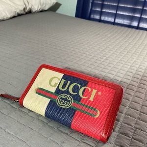 Gucci wallet